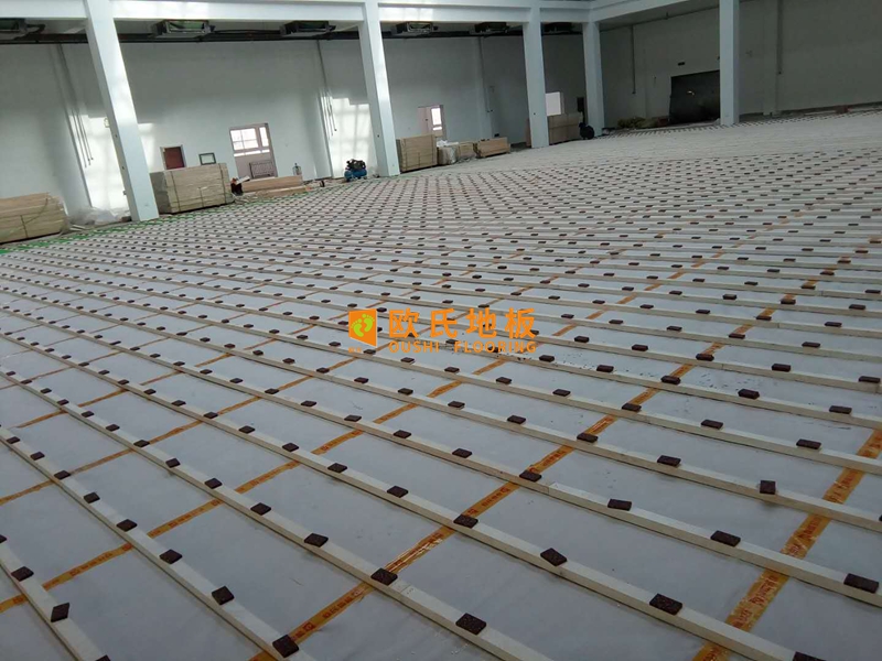 专业体育木地板，场馆性能的坚实基底