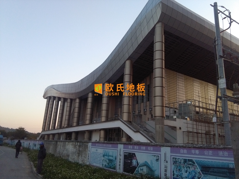 篮球场木地板画线全攻略,标准、护板、美观三合一 篮球场木地板画线全攻略,标准、护板、美观三合一